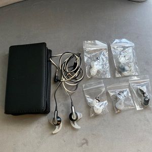 BOSE EAR HEAD PHONES